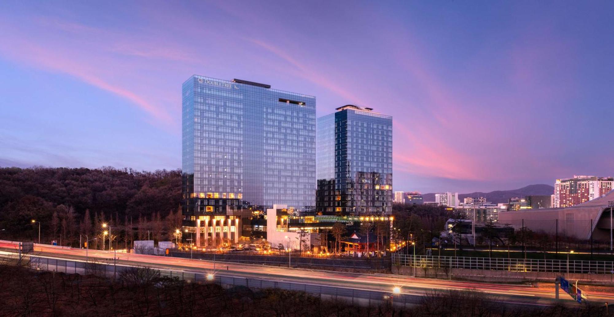 Doubletree By Hilton Seoul Pangyo Residences Seongnam Exterior photo